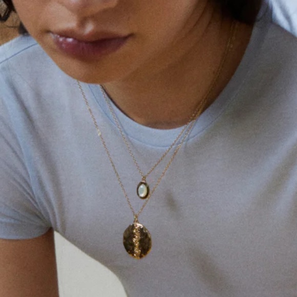 Louise Damas Necklace La Nacre 24k Gold-Plated Finish - Picture 4 of 11